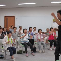 庄西地区ふれあいサロンの運動教室の講師をしました！