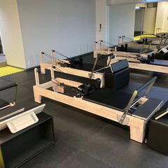 京都府ピラティススタジオ様へスプリットリフォーマー5台を納品しました!!