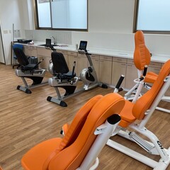 滋賀県デイサービス施設様へ油圧マシンGHシリーズ3台、2wayリカンベントバイク2台を納品しました!!