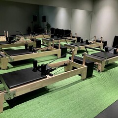 岐阜県24時間型フイットネスクラブ様へスプリットリフォーマー4台を納品しました!!