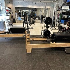 東京都パーソナルスタジオ様にスプリットリフォーマー2台を納品しました!!