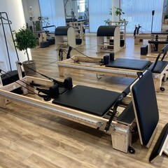 石川県ピラティストレーニングスタジオ様へテクニカルスプリットリフォーマーを納品しました!!